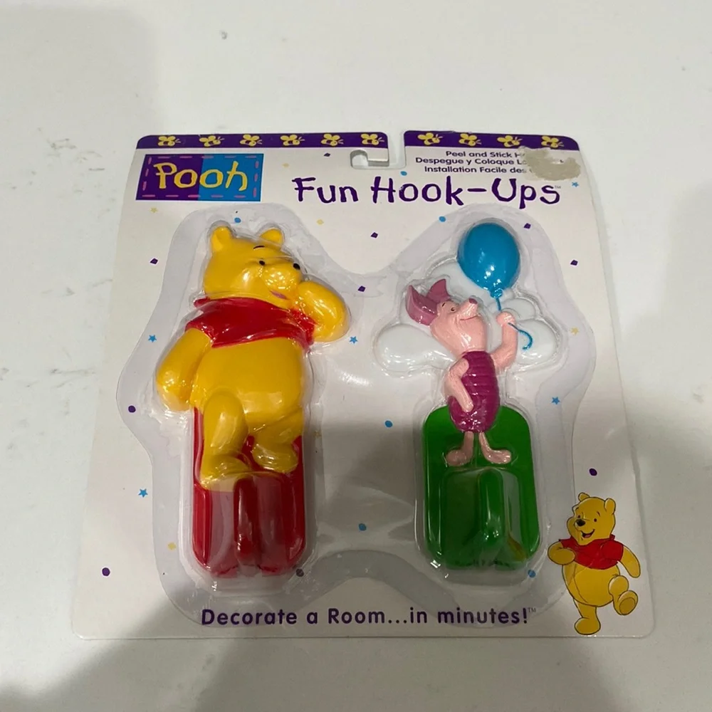 Vintage Winnie the Pooh Pooh and Piglet fun hook-ups New!